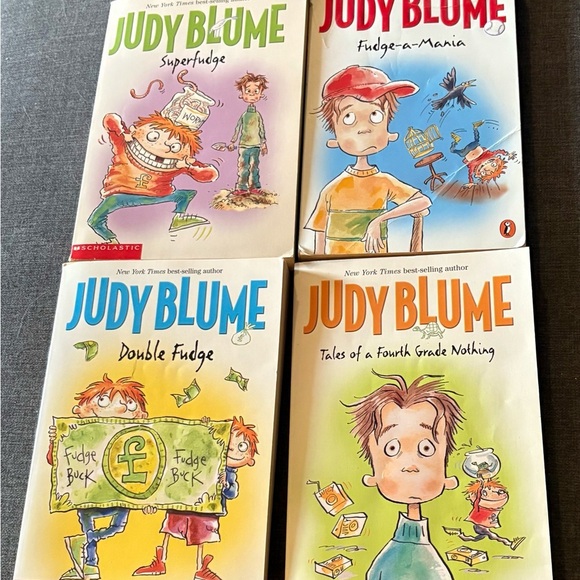 ๐ซ Judy Blume Fudge Series โ 4-Book Softcover Set (Scholastic) - Picture 1 of 3